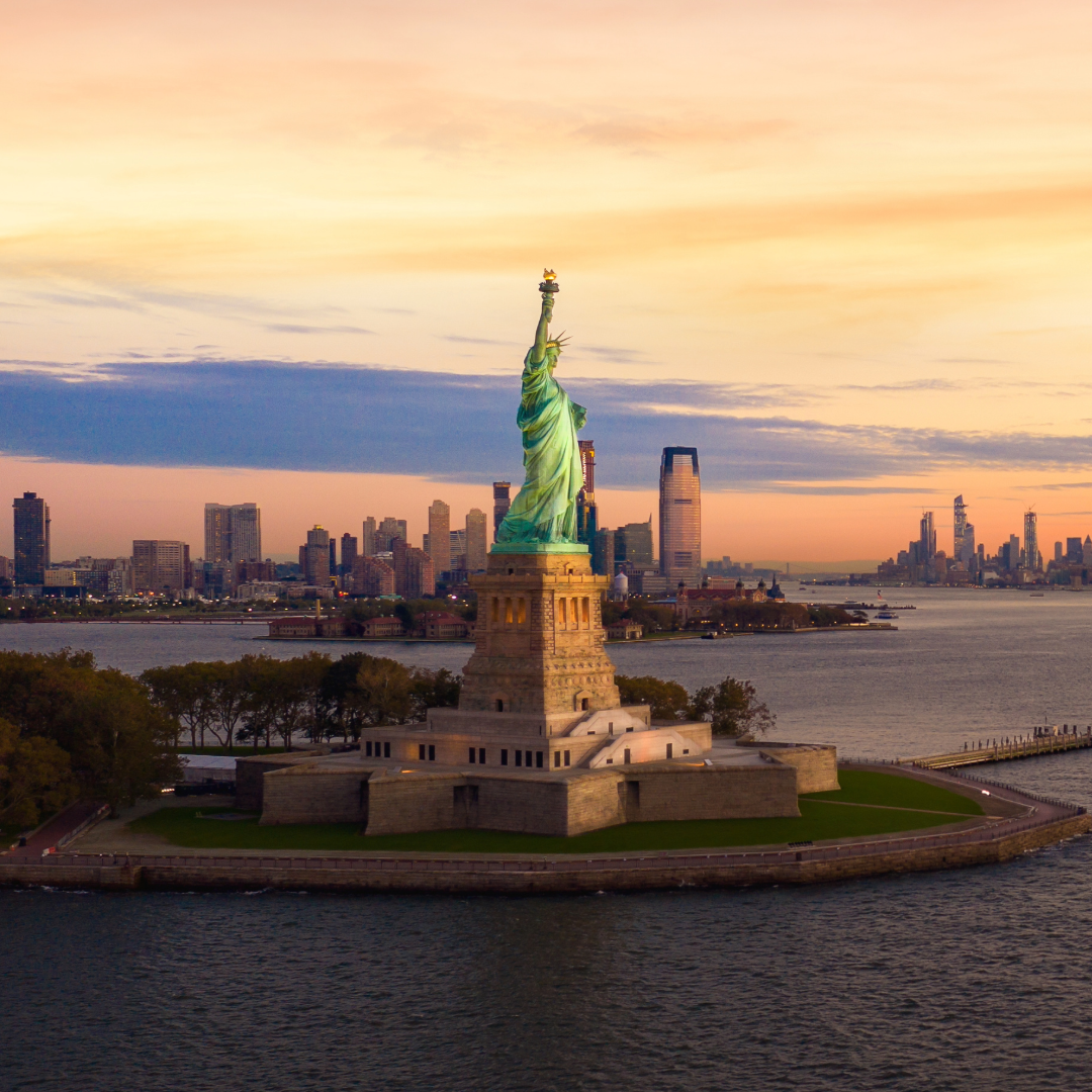 NEW YORK STATUE OF LIBERTY
