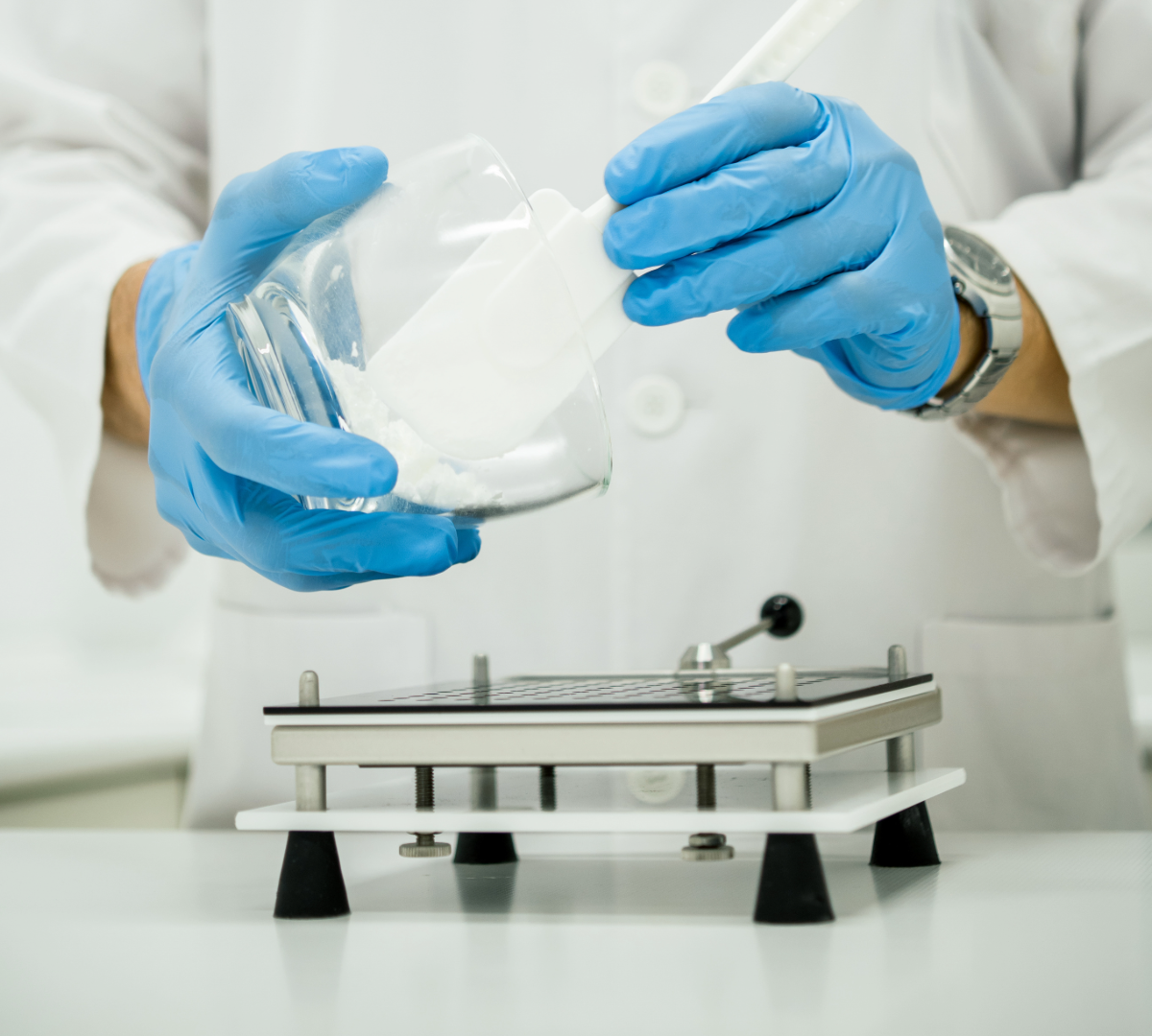 Pharmaceutical lab setting for compounding pharmacy recruitment